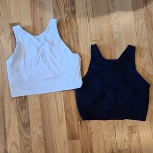 2 Athleta Conscious Crop White and Navy sz M
